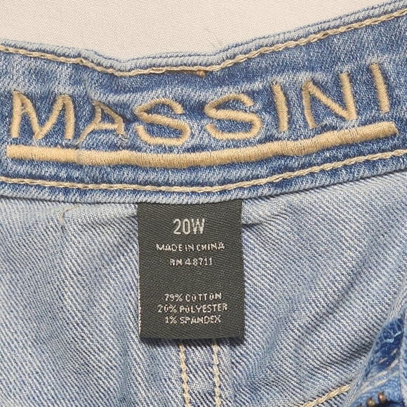 Massini Blue Jean Shorts Relaxed Fit Distressed-Size 20W - Picture 9 of 9